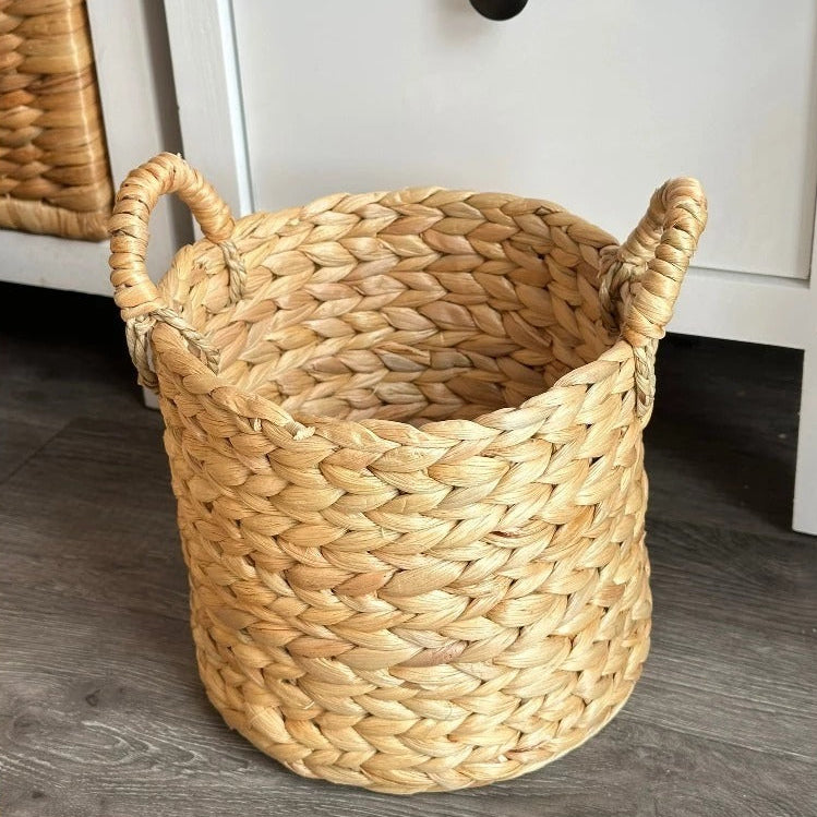 Handwoven Seagrass Basket with Handles – Natural Woven Storage Basket, Boho Plant Pot Cover, Eco-Friendly Home Organizer for Living Room & Bedroom