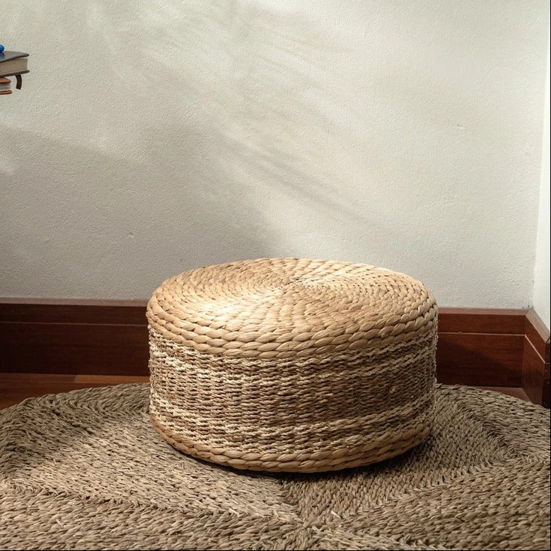 Handwoven Seagrass Floor Cushion – Natural Water Hyacinth Pouf Seat, Round Woven Ottoman for Home Decor